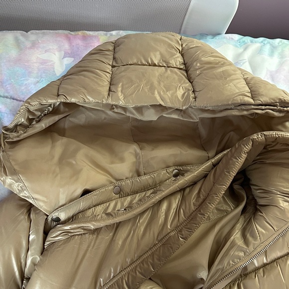 EUC Buffbunny Beige Puffer Jacket - Picture 12 of 13